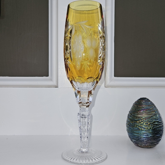 Champagne Flute Cut to Clear Grape Leaf Pattern Thumb Print Stem Wine Glass - Picture 11 of 16